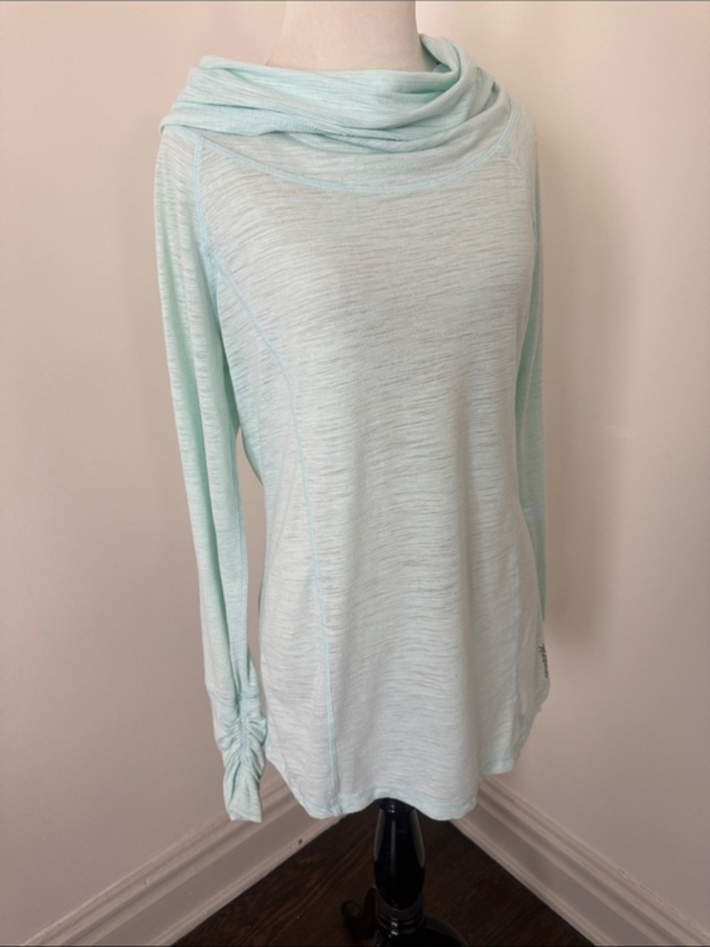 Reebok Light Mint Cowl Neck Ruched Long-Sleeve Top Medium